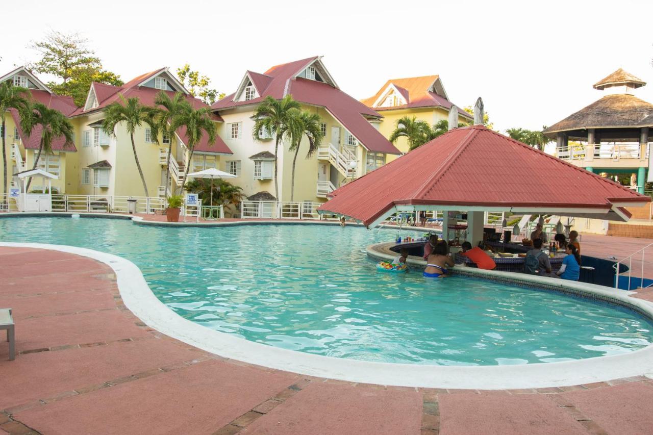 E 20 Mystic Ridge Ocho Rios Daire Dış mekan fotoğraf