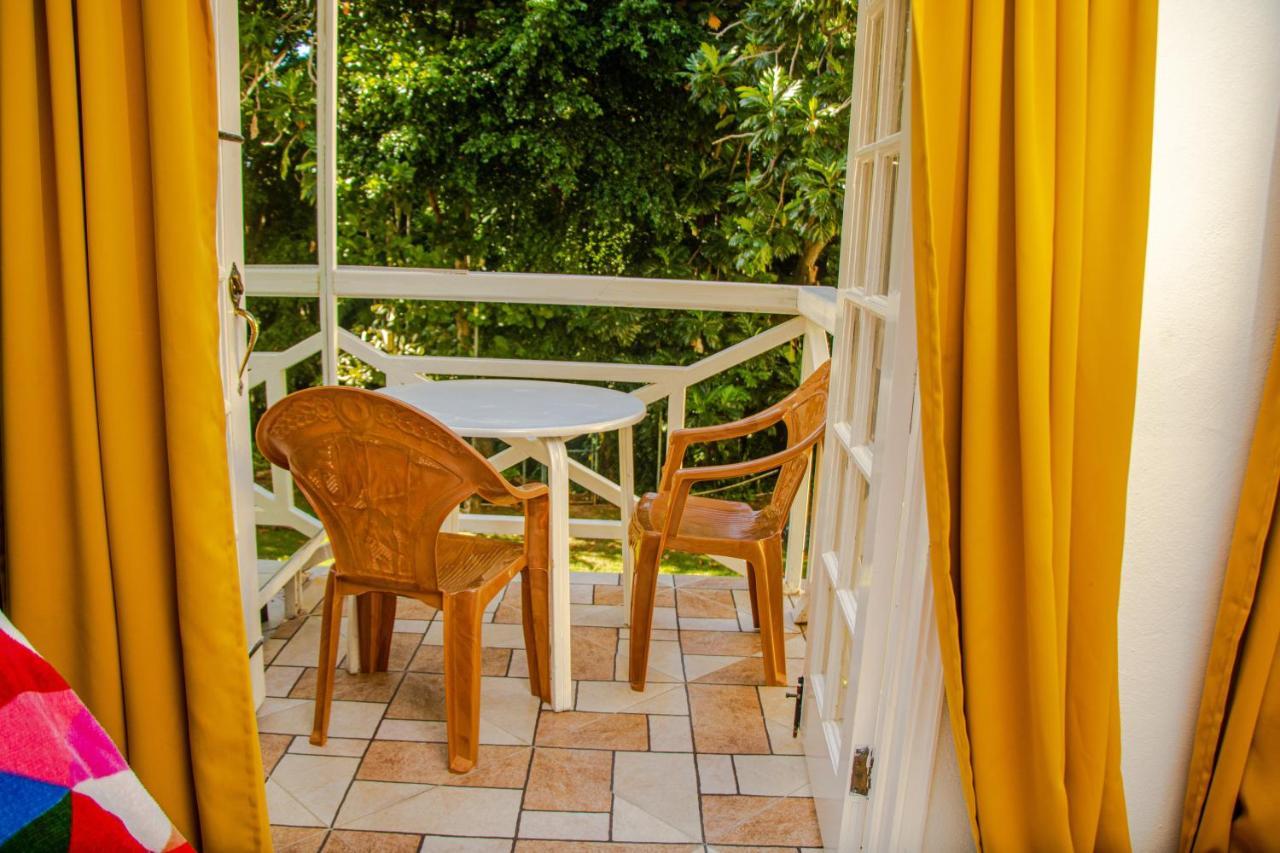 E 20 Mystic Ridge Ocho Rios Daire Dış mekan fotoğraf