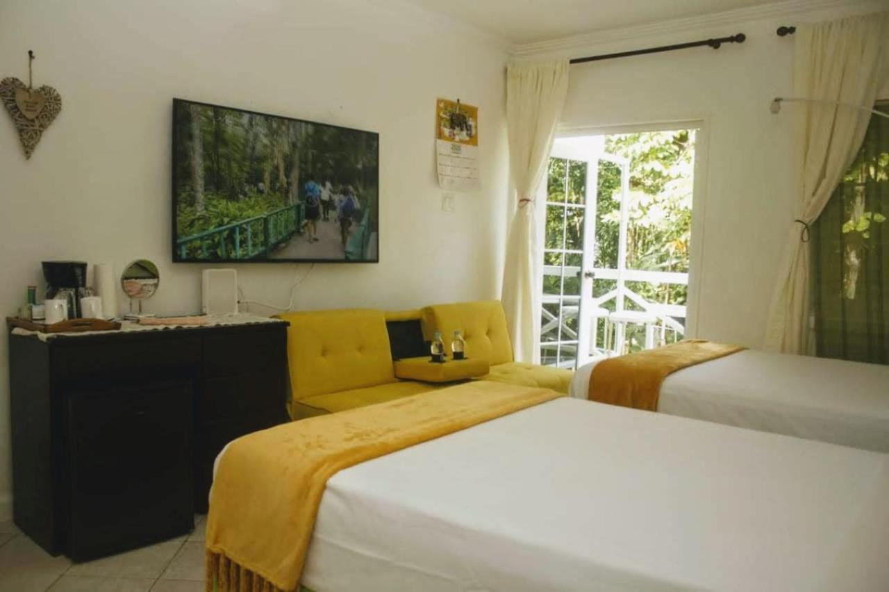 E 20 Mystic Ridge Ocho Rios Daire Dış mekan fotoğraf